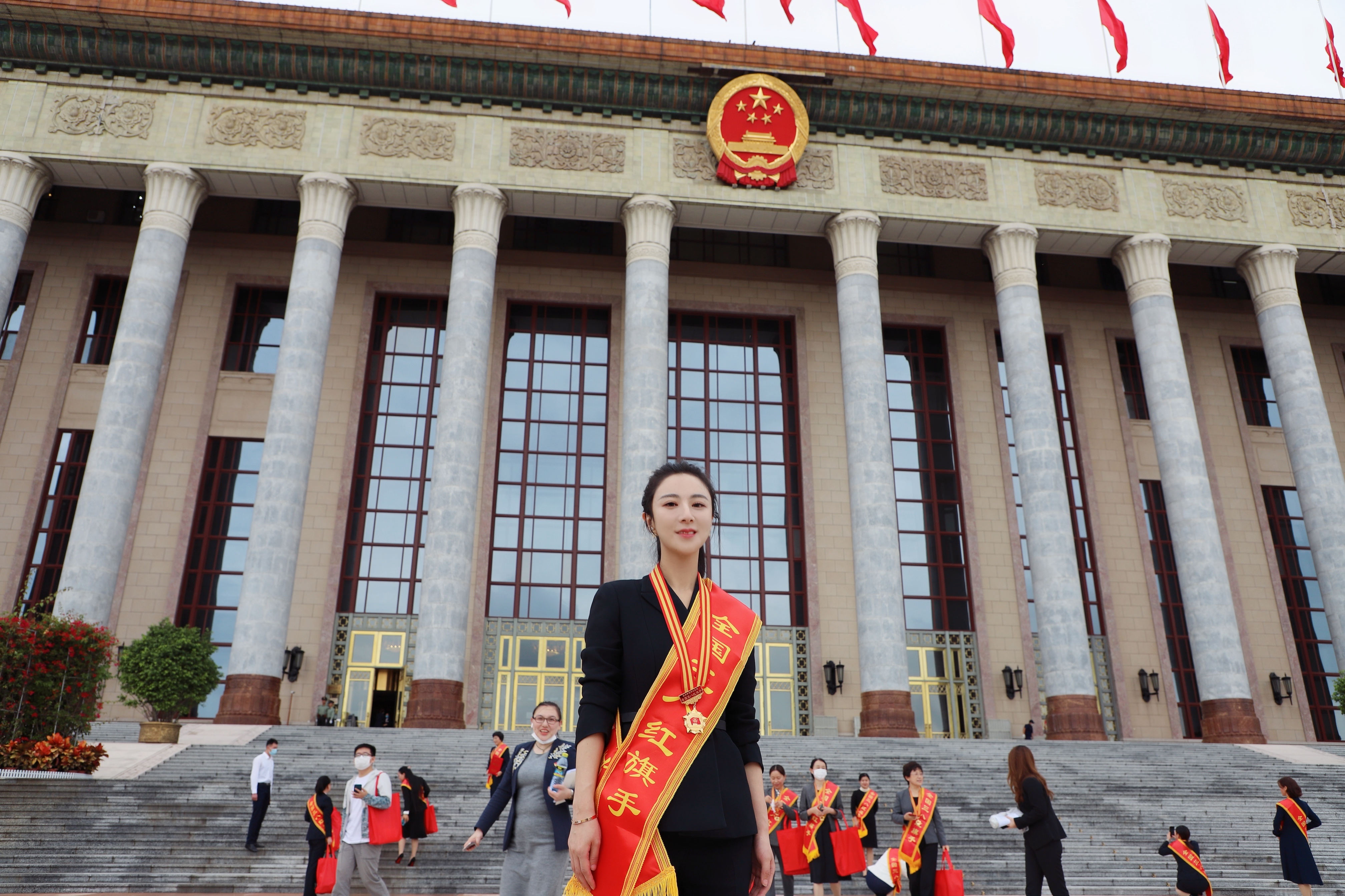 薇娅被授予“全国三八红旗手”称号